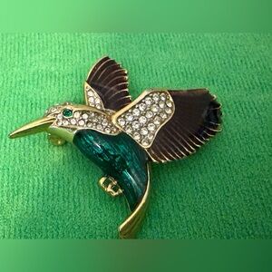 Elegant Enameled Vintage Green and Gold Hummingbird Brooch